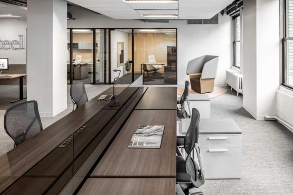 Stride benching is well-suited for flexible, collaborative environments with unique ways for integrating storage. The newest addition to Stride benching is height-adjustable worksurfaces, providing users variety for how they work throughout the day.