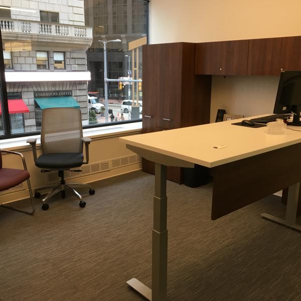 Cleveland Theater Private Offices – Allsteel Approach, Allsteel Lyric Task Chair, and Stylex Insight Guest Chairs